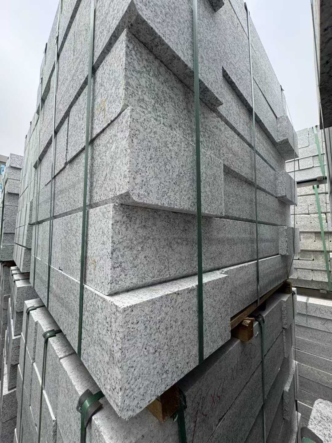 常德芝麻白路牙石 马路牙子