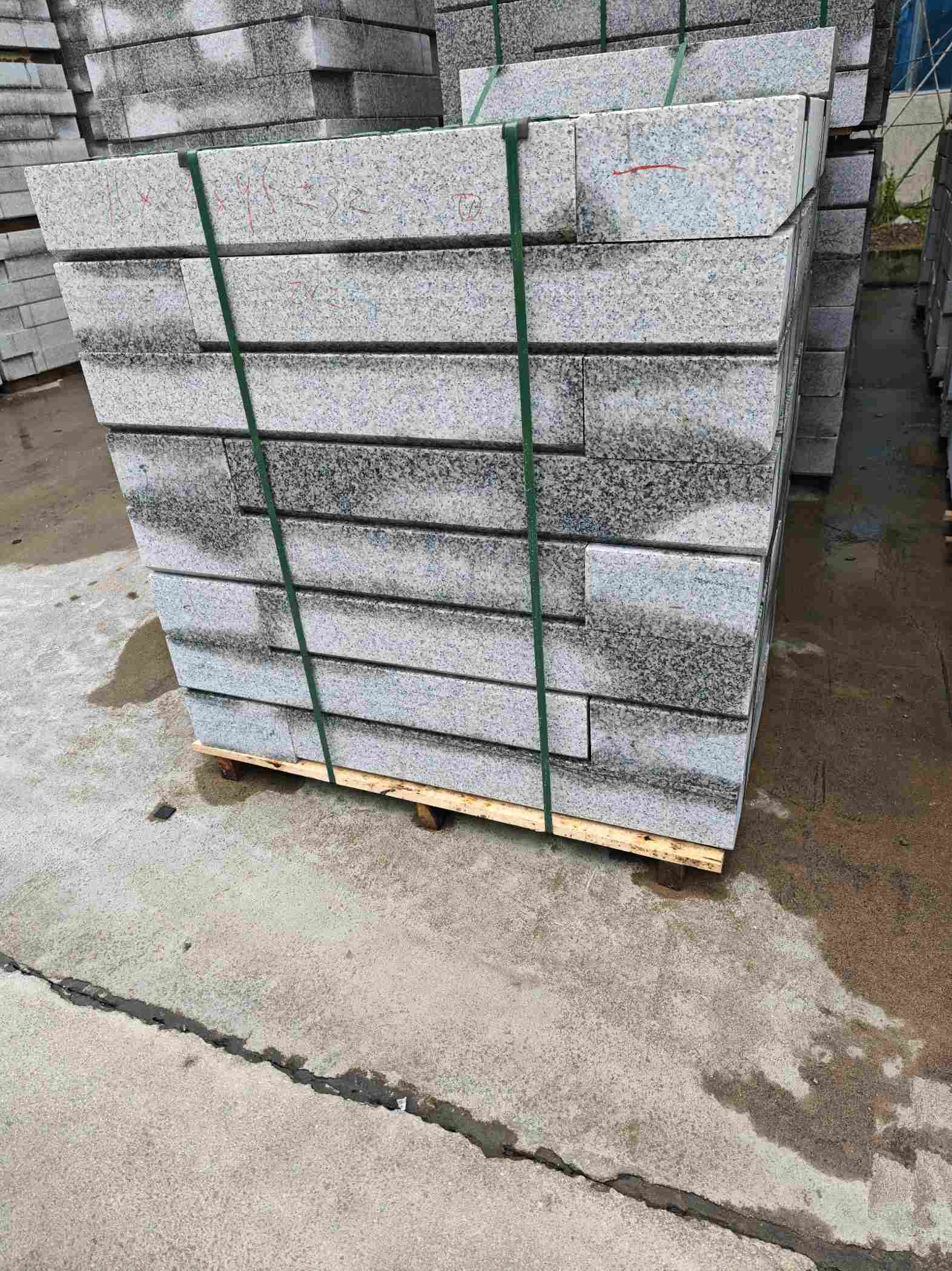 常德芙蓉白路牙石，马路牙子